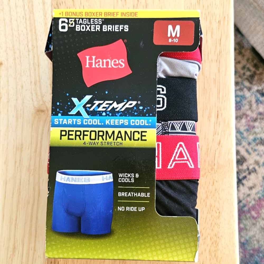 New in Package - HANES - Boys Tagless Boxer Briefs - Size M (8-10)